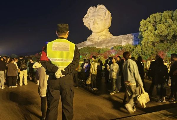 長沙紅光保安服務(wù)有限公司,長沙安保服務(wù),長沙安全服務(wù),長沙非武裝押運,勞務(wù)派遣服務(wù) 長沙紅光保安服務(wù)有限公司,長沙安保服務(wù),長沙安全服務(wù),長沙非武裝押運,勞務(wù)派遣服務(wù)