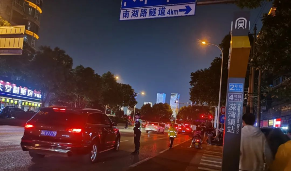 長沙紅光保安服務有限公司,長沙安保服務,長沙安全服務,長沙非武裝押運,勞務派遣服務 長沙紅光保安服務有限公司,長沙安保服務,長沙安全服務,長沙非武裝押運,勞務派遣服務