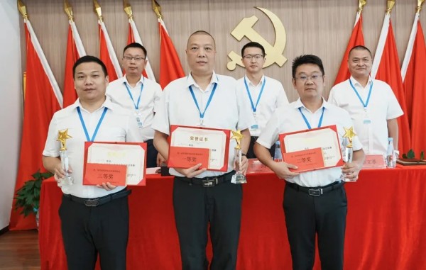 長沙紅光保安服務(wù)有限公司,長沙安保服務(wù),長沙安全服務(wù),長沙非武裝押運,勞務(wù)派遣服務(wù) 長沙紅光保安服務(wù)有限公司,長沙安保服務(wù),長沙安全服務(wù),長沙非武裝押運,勞務(wù)派遣服務(wù)