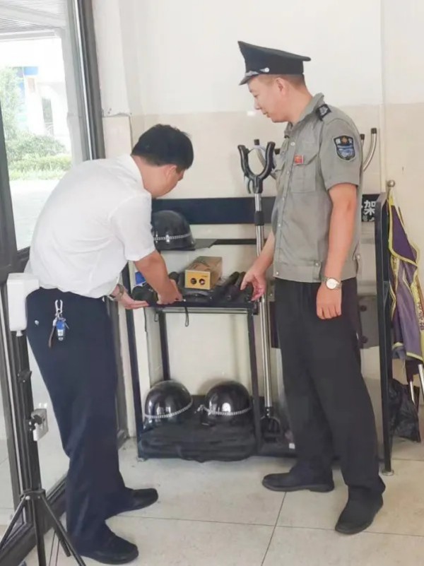 長沙紅光保安服務(wù)有限公司,長沙安保服務(wù),長沙安全服務(wù),長沙非武裝押運(yùn),勞務(wù)派遣服務(wù)