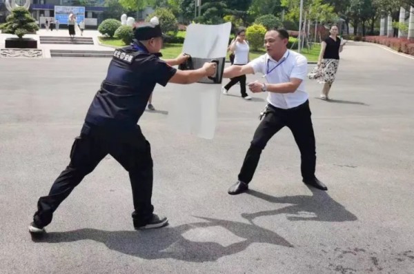 長沙紅光保安服務(wù)有限公司,長沙安保服務(wù),長沙安全服務(wù),長沙非武裝押運(yùn),勞務(wù)派遣服務(wù)